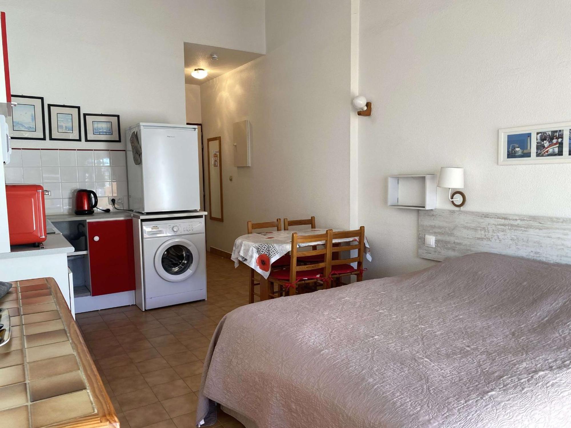 Studio Cosy Avec Terrasse, Parking, Proche Thermes - Balaruc-Les-Bains - Fr-1-553-89 Экстерьер фото